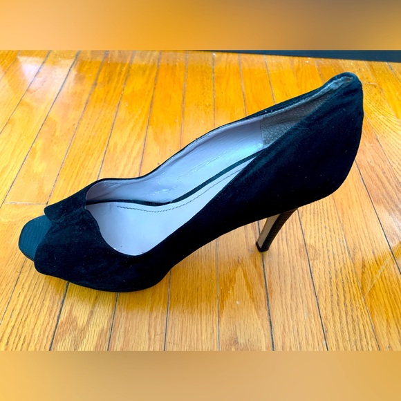 Black suede open-toe Nine West platform heels - Picture 2 of 7